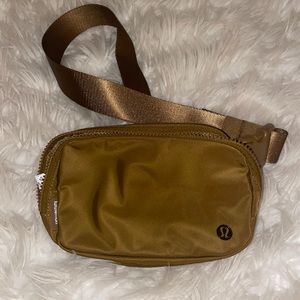 Lululemon Burnt Caramel belt bag